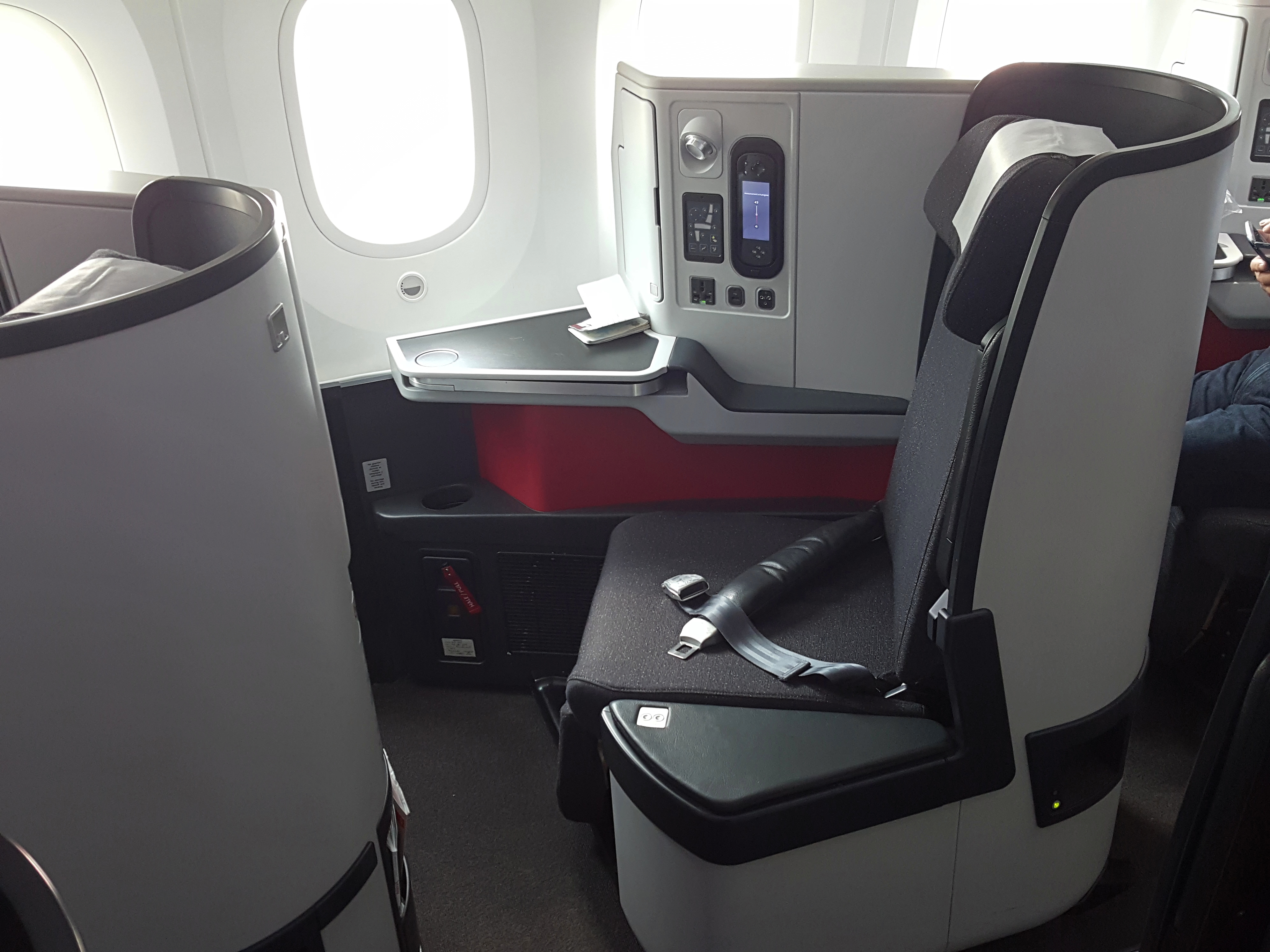 Business Class business class seat on Boeing 787