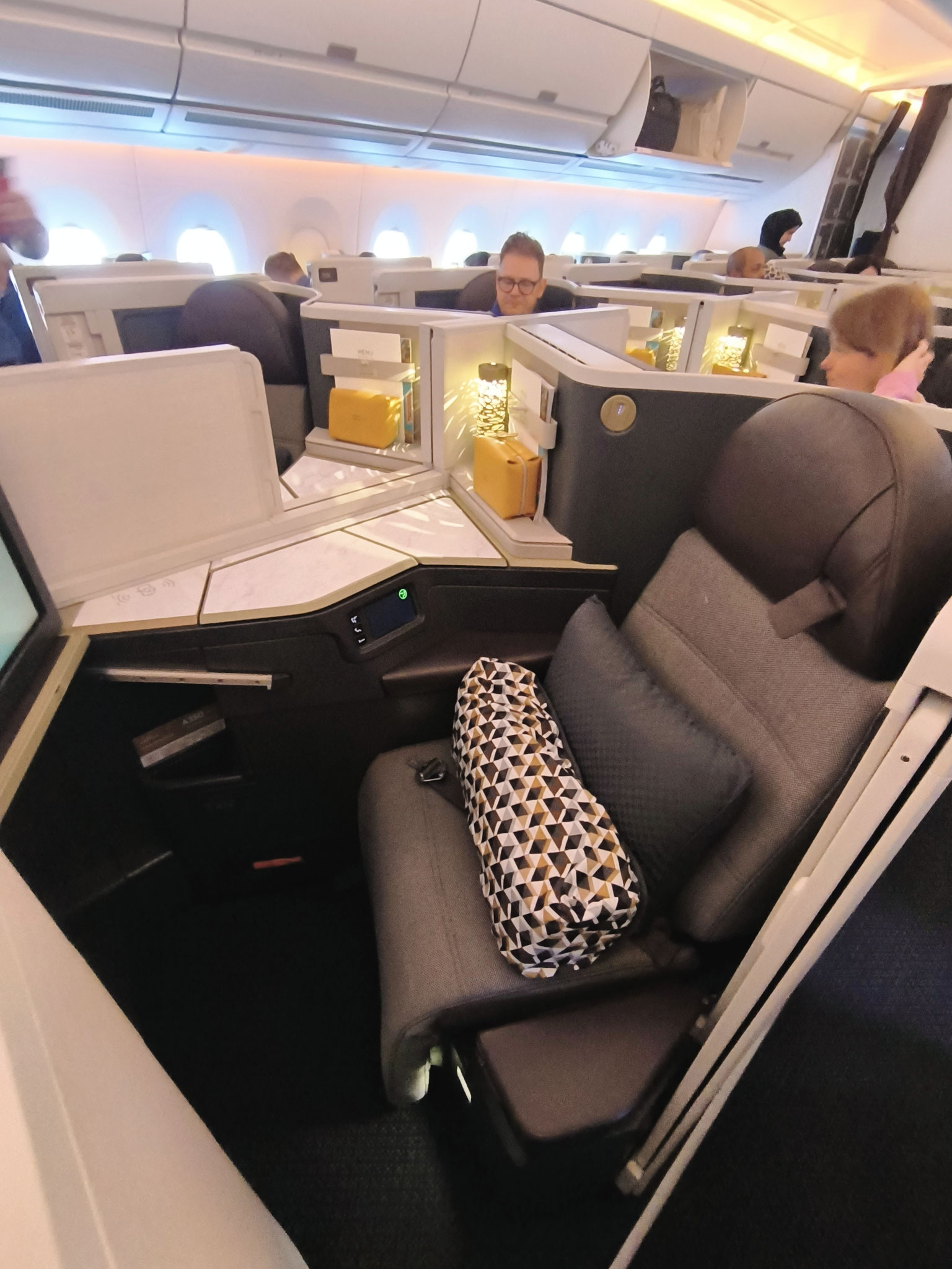 Business Suite business class seat on Airbus A350 and Boeing 787